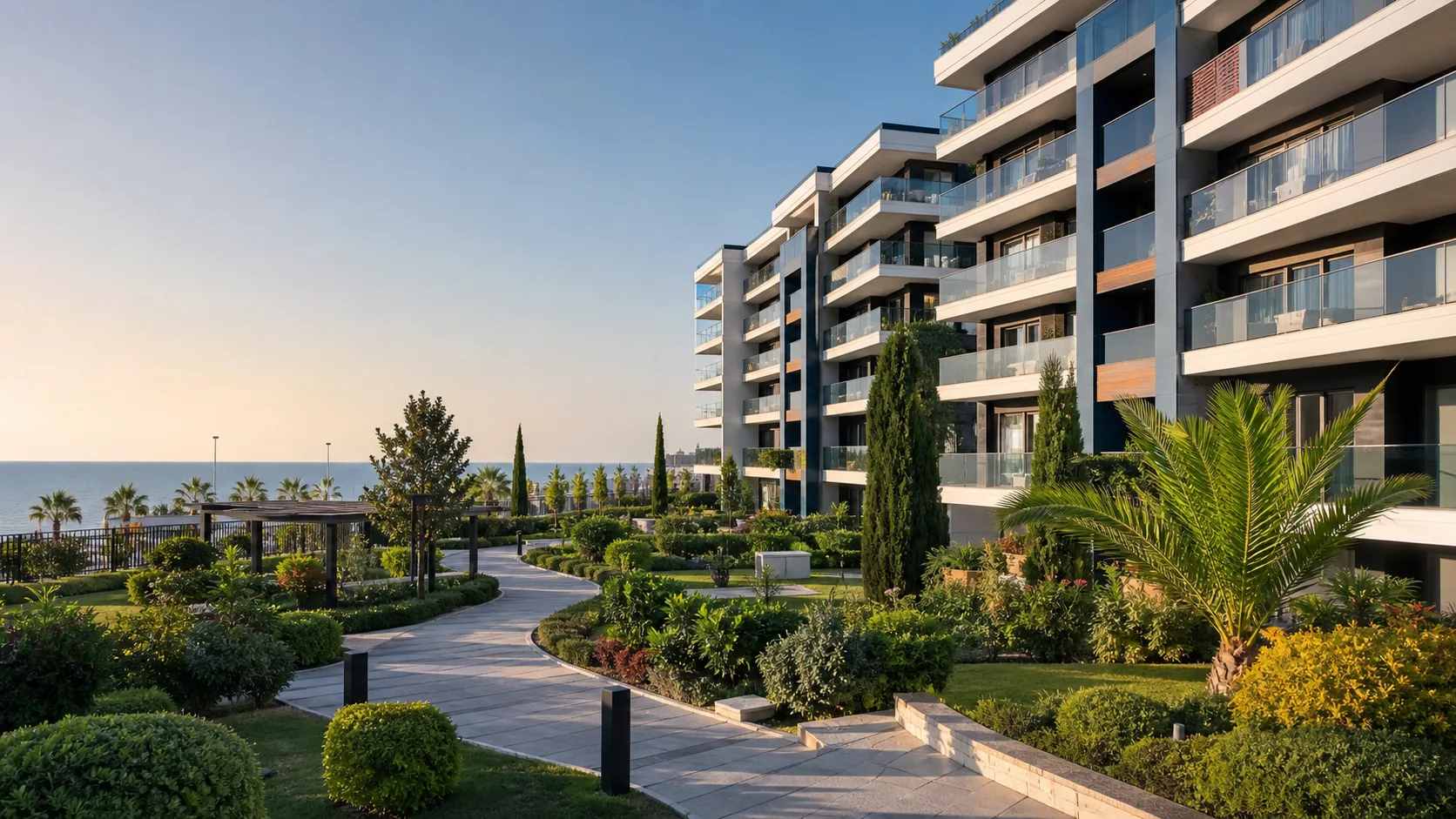 Mersin'de bakımlı, modern bir site yaşam alanı